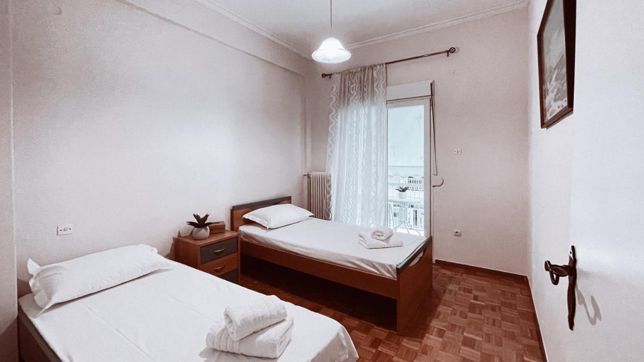 Vintage 2-Bedroom Apt In The Heart Of The City Athen Exterior foto